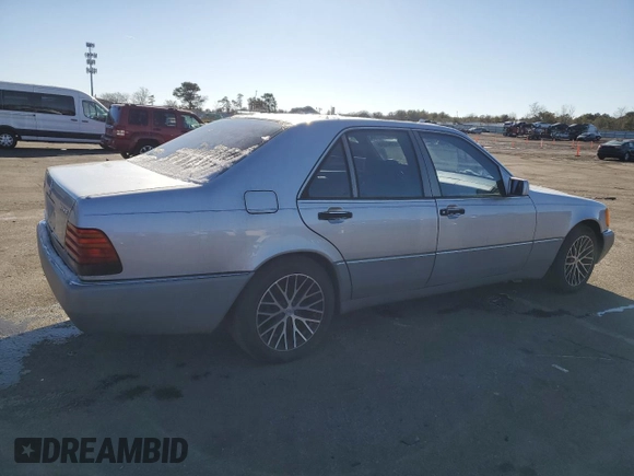 1994 Mercedes-Benz S 320 with VIN WDBGA32E1RA165230, listed as a Copart auction lot 42641875 with 74,960 mi miles and Clean Title. Bid and sale history available at DreamBid. Image 3.