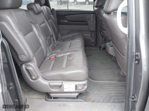 2011 Honda Odyssey EX-L with VIN 5FNRL5H6XBB100535, listed as a IAAI auction lot 41544196 with 261,000 mi miles. Bid and sale history available at carsss.com. Image 8.