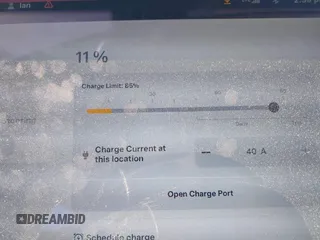 2013 Tesla Model S z VIN 5YJSA1CN5DFP20579, wystawiony jako IAAI lot #41983339 z przebiegiem 80 118 mil mil oraz . Historia ofert i sprzedaży dostępna na DreamBid. Obrazek 18.