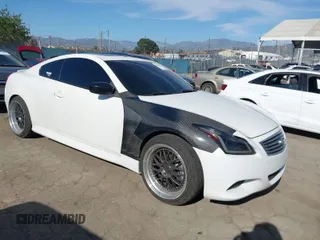 2009 Infiniti G37 with VIN JNKCV64E79M602731, listed as a IAAI auction lot 42028803 with 180,333 mi miles. Bid and sale history available at carsss.com. Image 1.