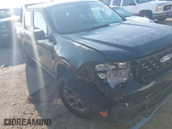2025 Ford Maverick XLT with VIN 3FTTW8H34SRA29612, listed as a IAAI auction lot 41940598 with 868 mi miles and . Bid and sale history available at DreamBid. Image 1.