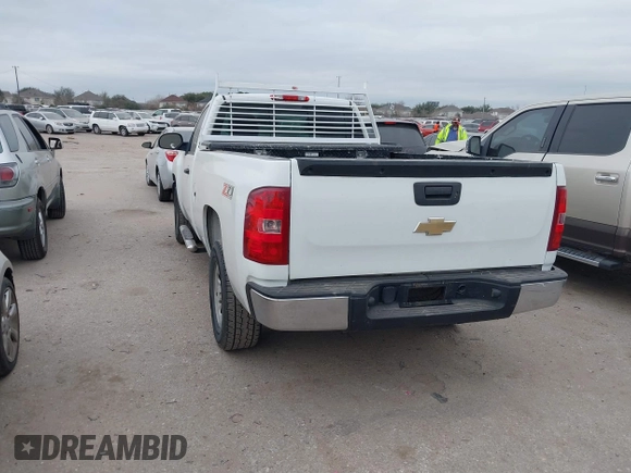 2008 Chevrolet Silverado 1500 Work Truck with VIN 1GCEC14X08Z157061, listed as a IAAI auction lot 41545658 with 270,908 mi miles. Bid and sale history available at carsss.com. Image 3.