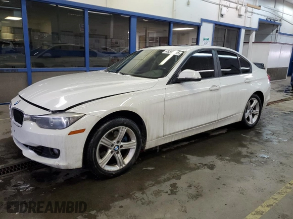 2012 BMW 3 Series 328i with VIN WBA3A5C52CF340716, listed as a Copart auction lot 45593695 with 136,127 mi miles and Salvage Title. Bid and sale history available at carsss.com. Image 1.