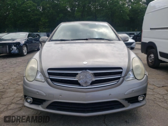 2009 Mercedes-Benz R 3.5L with VIN 4JGCB65E69A092829, listed as a Copart auction lot 56671635 with 204,476 mi miles and Clean title. Bid and sale history available at DreamBid. Image 5.