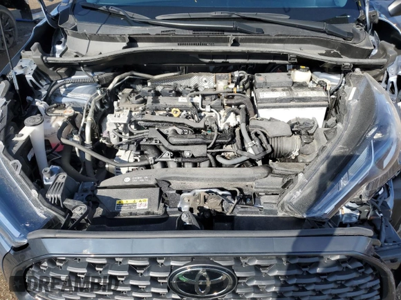 2022 Toyota Corolla Cross LE with VIN 7MUCAABGXNV025847, listed as a Copart auction lot 49153095 with 37,789 mi miles and Salvage title. Bid and sale history available at DreamBid. Image 12.