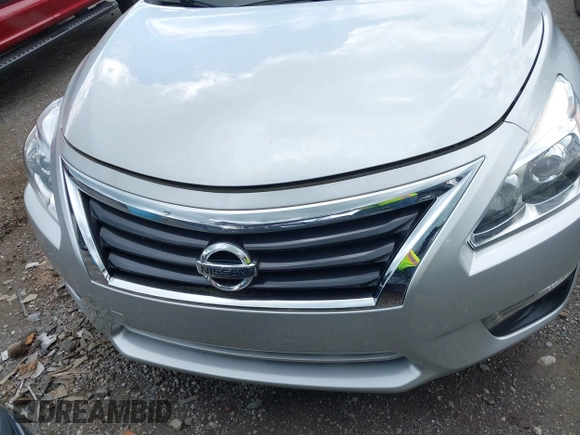 2014 Nissan Altima 2.5 S with VIN 1N4AL3AP5EN220856, listed as a IAAI auction lot 42176401 with 85,339 mi miles. Bid and sale history available at carsss.com. Image 6.