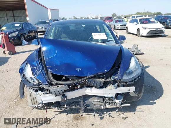 2018 Tesla Model 3 Long Range Battery with VIN 5YJ3E1EA6JF027065, listed as a IAAI auction lot 40532631 with 55,316 mi miles. Bid and sale history available at carsss.com. Image 13.