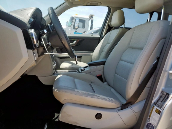2015 Mercedes-Benz GLK 350 with VIN WDCGG8JB7FG409227, listed as a Copart auction lot 56945485 with 135,416 mi miles and Clean Title. Bid and sale history available at DreamBid. Image 7.