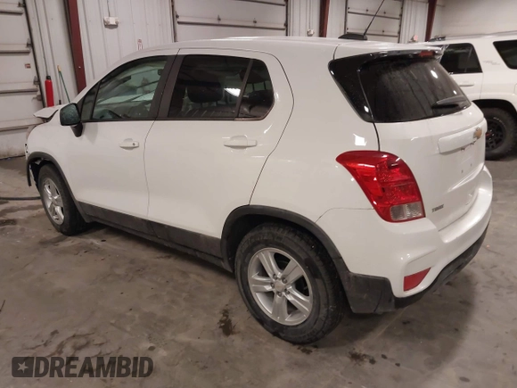 2020 Chevrolet Trax LS z VIN KL7CJKSB0LB318257, wystawiony jako IAAI lot #42080139 z przebiegiem 59 616 mil mil oraz . Historia ofert i sprzedaży dostępna na DreamBid. Obrazek 3.