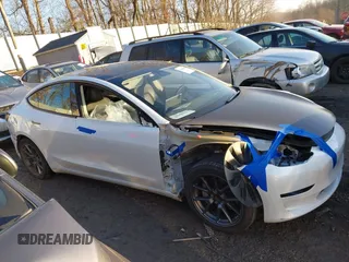2023 Tesla Model 3 z VIN 5YJ3E1EAXPF584537, wystawiony jako IAAI lot #41464243 z przebiegiem 33 229 mil mil oraz . Historia ofert i sprzedaży dostępna na DreamBid. Obrazek 14.