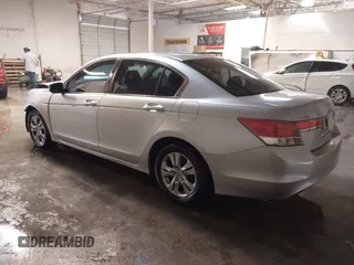 2012 Honda Accord SE z VIN 1HGCP2F63CA096366, wystawiony jako IAAI lot #41325753 z przebiegiem 146 559 mil mil oraz . Historia ofert i sprzedaży dostępna na DreamBid. Obrazek 3.