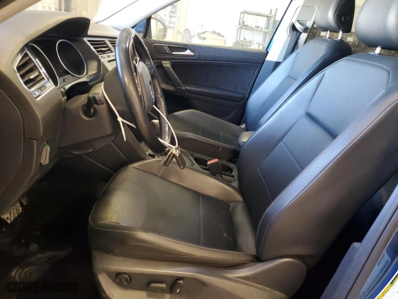 2018 Volkswagen Tiguan SEL with VIN 3VV3B7AX0JM014850, listed as a Copart auction lot 48732235 with 102,320 mi miles and Clean Title. Bid and sale history available at carsss.com. Image 7.