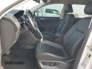 2018 Volkswagen Tiguan SEL z VIN 3VV3B7AX8JM208087, wystawiony jako Copart lot #59563715 z przebiegiem 79 863 mil mil oraz Szkoda całkowita • Salvage title. Historia ofert i sprzedaży dostępna na DreamBid. Obrazek 7.