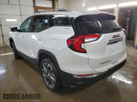 2022 GMC Terrain SLT with VIN 3GKALVEVXNL281445, listed as a Copart auction lot 46441435 with 45,249 mi miles and Salvage Title. Bid and sale history available at carsss.com. Image 2.