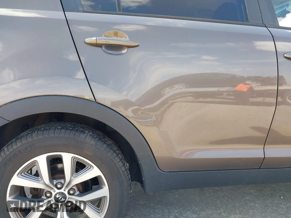 2014 Kia Sportage LX with VIN KNDPBCAC4E7629701, listed as a IAAI auction lot 42097140 with 183,552 mi miles and . Bid and sale history available at carsss.com. Image 6.