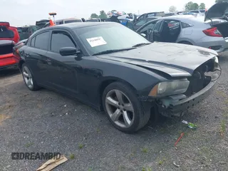 2014 Dodge Charger SXT z VIN 2C3CDXHG3EH342772, wystawiony jako IAAI lot #42148897 z przebiegiem 189 821 mil mil oraz . Historia ofert i sprzedaży dostępna na DreamBid. Obrazek 1.