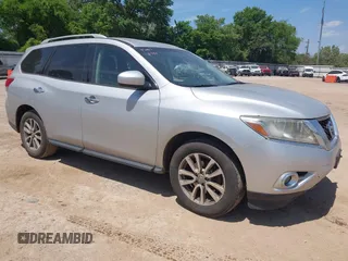 2015 Nissan Pathfinder SV with VIN 5N1AR2MNXFC639663, listed as a IAAI auction lot 42044382 with 243,965 mi miles and . Bid and sale history available at DreamBid. Image 1.