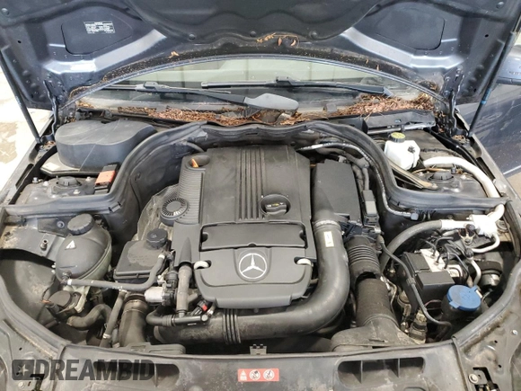 2013 Mercedes-Benz C 250 Sport z VIN WDDGF4HB7DR292456, wystawiony jako Copart lot #66205575 z przebiegiem 201 874 mil mil oraz Czysty tytuł • Clean title. Historia ofert i sprzedaży dostępna na DreamBid. Obrazek 11.