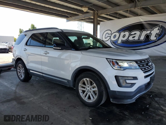 2017 Ford Explorer XLT с VIN 1FM5K7DH0HGD18076, выставлен на аукционе Copart как лот 62330935 с пробегом 72 307 миль миль и Списание • Salvage title. История ставок и продаж доступна на DreamBid. Изображение 4.