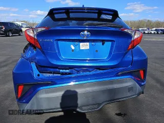 2019 Toyota C-HR XLE z VIN NMTKHMBXXKR081574, wystawiony jako Copart lot #51538735 z przebiegiem 55 345 mil mil oraz Tytuł czysty. Historia ofert i sprzedaży dostępna na DreamBid. Obrazek 6.