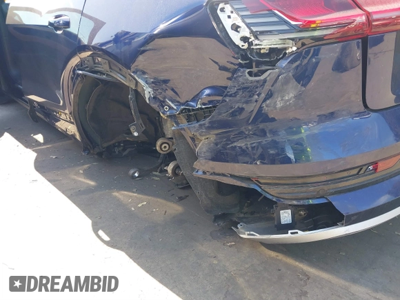 2022 Audi e-tron Premium z VIN WA1AAAGE4NB020119, wystawiony jako IAAI lot #41830433 z przebiegiem 27 591 mil mil oraz . Historia ofert i sprzedaży dostępna na DreamBid. Obrazek 21.