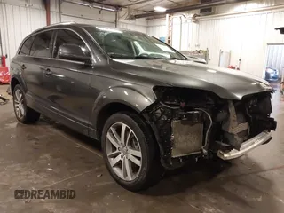 2015 Audi Q7 Premium Plus z VIN WA1LGAFE1FD023297, wystawiony jako IAAI lot #42128488 z przebiegiem 173 407 mil mil oraz . Historia ofert i sprzedaży dostępna na DreamBid. Obrazek 1.