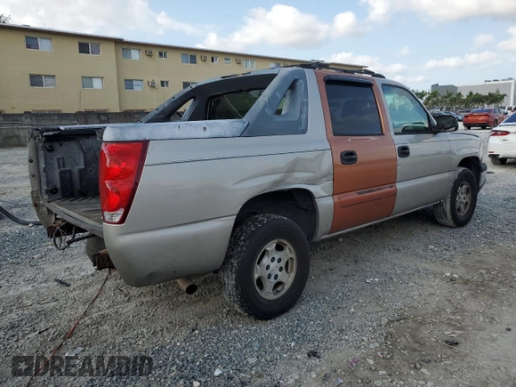 2005 Chevrolet Avalanche LS with VIN 3GNEC12Z55G202356, listed as a Copart auction lot 52032015 with 245,490 mi miles and Salvage title. Bid and sale history available at DreamBid. Image 3.