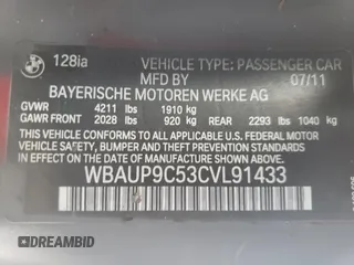 2012 BMW 1 Series 128i z VIN WBAUP9C53CVL91433, wystawiony jako Copart lot #76813734 z przebiegiem 105 877 mil mil oraz Nie do naprawy • Non repairable. Historia ofert i sprzedaży dostępna na DreamBid. Obrazek 13.