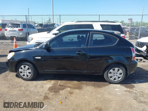 2009 Hyundai Accent GS with VIN KMHCM36CX9U135525, listed as a IAAI auction lot 42231137 with 142,118 mi miles and . Bid and sale history available at DreamBid. Image 14.