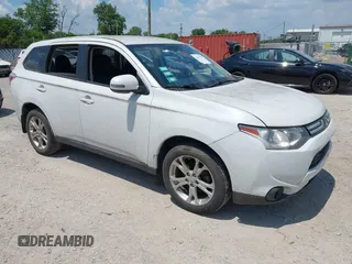 2014 Mitsubishi Outlander SE with VIN JA4AZ3A38EZ005559, listed as a IAAI auction lot 42657931 with 137,440 mi miles and . Bid and sale history available at DreamBid. Image 1.