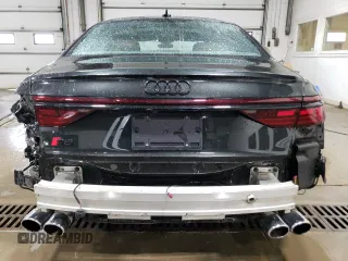 2023 Audi S8 z VIN WAULSAF84PN009501, wystawiony jako Copart lot #62595324 z przebiegiem 18 928 mil mil oraz Szkoda całkowita • Salvage title. Historia ofert i sprzedaży dostępna na DreamBid. Obrazek 6.