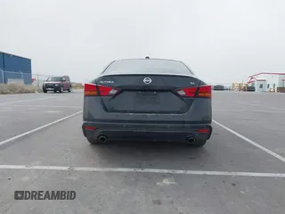 2019 Nissan Altima 2.5 SL with VIN 1N4BL4EV6KC165666, listed as a IAAI auction lot 41793064 with 171,927 mi miles. Bid and sale history available at carsss.com. Image 16.