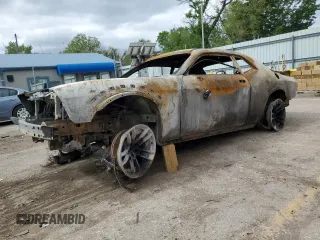 2023 Dodge Challenger R/T Scat Pack z VIN 2C3CDZFJ2PH617741, wystawiony jako Copart lot #54436985 z przebiegiem Nie podano mil oraz Nie do naprawy • Non repairable. Historia ofert i sprzedaży dostępna na DreamBid. Obrazek 1.