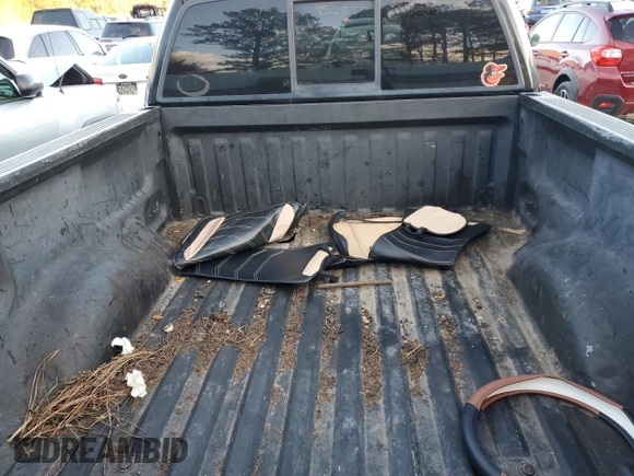 2004 Ford F-150 XL with VIN 1FTRF14W54NB47286, listed as a Copart auction lot 83533324 with 302,443 mi miles and Salvage Title. Bid and sale history available at DreamBid. Image 10.