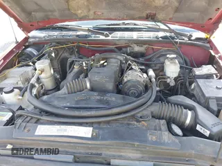 2003 GMC Sonoma SLS z VIN 1GTCS14H438272926, wystawiony jako IAAI lot #42098787 z przebiegiem 208 449 mil mil oraz . Historia ofert i sprzedaży dostępna na DreamBid. Obrazek 10.
