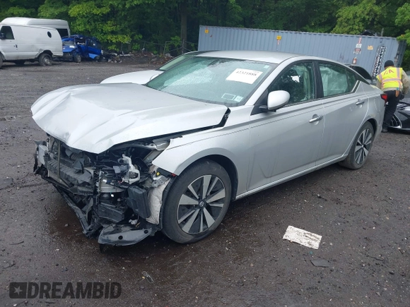 2021 Nissan Altima SV with VIN 1N4BL4DV6MN343648, listed as a IAAI auction lot 42321888 with 18,232 mi miles and . Bid and sale history available at DreamBid. Image 2.