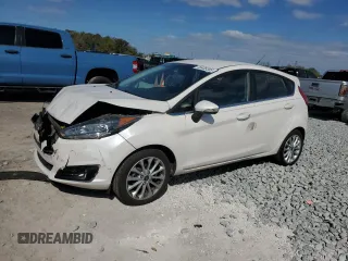 2018 Ford Fiesta Titanium z VIN 3FADP4FJ3JM138558, wystawiony jako Copart lot #46405385 z przebiegiem 33 012 mil mil oraz Nie do naprawy • Non repairable. Historia ofert i sprzedaży dostępna na DreamBid. Obrazek 1.