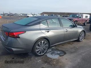 2023 Nissan Altima SL with VIN 1N4BL4EV6PN373414, listed as a IAAI auction lot 38292437 with 29,418 mi miles and . Bid and sale history available at DreamBid. Image 4.