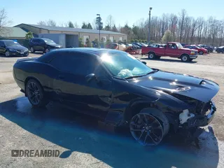 2022 Dodge Challenger R/T Scat Pack z VIN 2C3CDZFJ4NH256848, wystawiony jako IAAI lot #41850081 z przebiegiem 23 537 mil mil oraz . Historia ofert i sprzedaży dostępna na DreamBid. Obrazek 1.