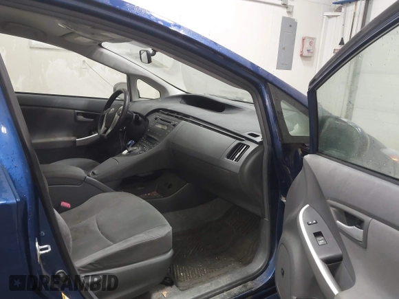 2010 Toyota Prius II with VIN JTDKN3DU6A0066434, listed as a IAAI auction lot 41848392 with 122,446 mi miles. Bid and sale history available at carsss.com. Image 5.