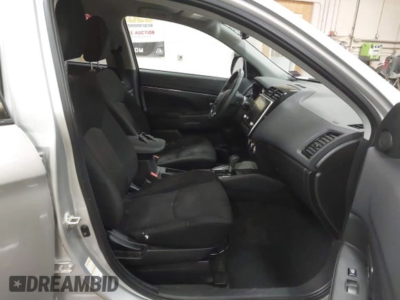 2021 Mitsubishi Outlander ES z VIN JA4APUAU0MU030598, wystawiony jako IAAI lot #40512460 z przebiegiem 52 666 mil mil oraz . Historia ofert i sprzedaży dostępna na DreamBid. Obrazek 5.