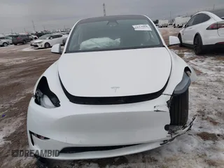 2021 Tesla Model Y Performance with VIN 5YJYGDEF6MF261711, listed as a IAAI auction lot 41176208 with 25,687 mi miles and . Bid and sale history available at DreamBid. Image 12.