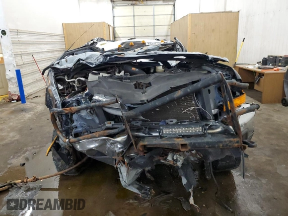 1999 Ford F-250 XL z VIN 1FTNX21L8XEE48425, wystawiony jako Copart lot #85552704 z przebiegiem 143 929 mil mil oraz Szkoda całkowita • Salvage title. Historia ofert i sprzedaży dostępna na DreamBid. Obrazek 5.