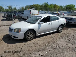 2010 Mitsubishi Galant FE z VIN 4A32B2FF1AE012718, wystawiony jako Copart lot #54487945 z przebiegiem 132 109 mil mil oraz Szkody całkowita. Historia ofert i sprzedaży dostępna na DreamBid. Obrazek 1.