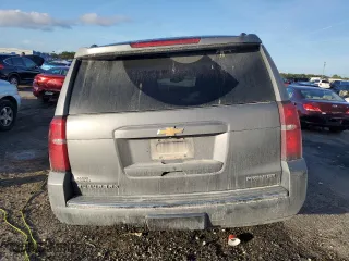 2020 Chevrolet Suburban Premier with VIN 1GNSCJKC5LR163330, listed as a Copart auction lot 85289904 with 83,448 mi miles and Salvage Title. Bid and sale history available at carsss.com. Image 6.