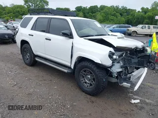 2020 Toyota 4Runner SR5 with VIN JTEBU5JR4L5784323, listed as a IAAI auction lot 42317045 with 47,429 mi miles and . Bid and sale history available at DreamBid. Image 1.