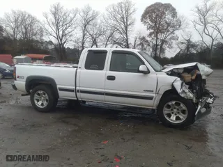 2000 Chevrolet Silverado 1500 LS with VIN 1GCEK19T4YE390960, listed as a IAAI auction lot 41043965 with 277,625 mi miles. Bid and sale history available at carsss.com. Image 14.