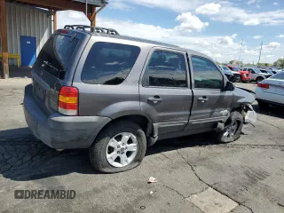 2006 Ford Escape XLT z VIN 1FMCU03186KA78489, wystawiony jako Copart lot #55412325 z przebiegiem 144 243 mil mil oraz Szkoda całkowita • Salvage title. Historia ofert i sprzedaży dostępna na DreamBid. Obrazek 3.