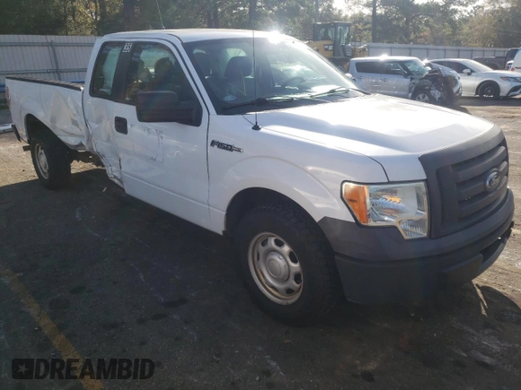 2011 Ford F-150 XL w/HD Payload Pkg with VIN 1FTVX1CF8BKD31763, listed as a Copart auction lot 80561343 with 82,087 mi miles and Salvage Title. Bid and sale history available at carsss.com. Image 4.