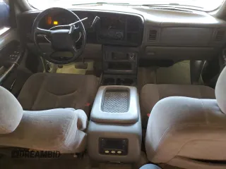 2002 Chevrolet Tahoe LS with VIN 1GNEC13Z52R210208, listed as a Copart auction lot 58046834 with 228,365 mi miles and Clean Title. Bid and sale history available at carsss.com. Image 8.